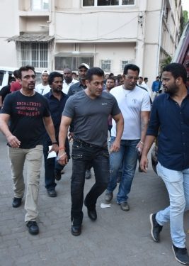 Gangster Lawrence Bishnoi assigned contract to kill Salman Khan