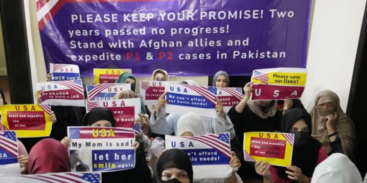 Former US officials ask Pakistan not to deport Afghans seeking relocation to the United States