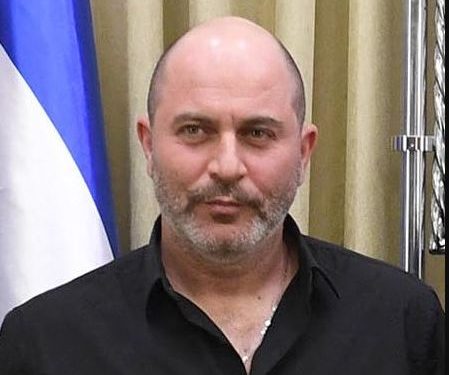 'Fauda' star Lior Raz joins 'Brothers in Arms' to extract families after Hamas attack on Israel