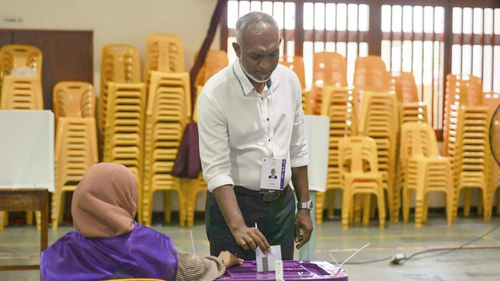 Maldives opposition candidate Mohamed Muiz wins presidential runoff