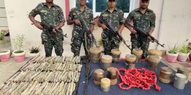 Odisha Police unearths Maoist weapons dump near Chhattisgarh border