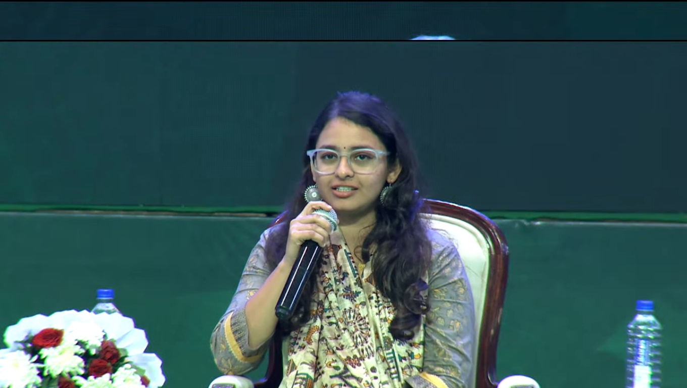 Young environmentalist Sneha Shahi addresses the gathering 