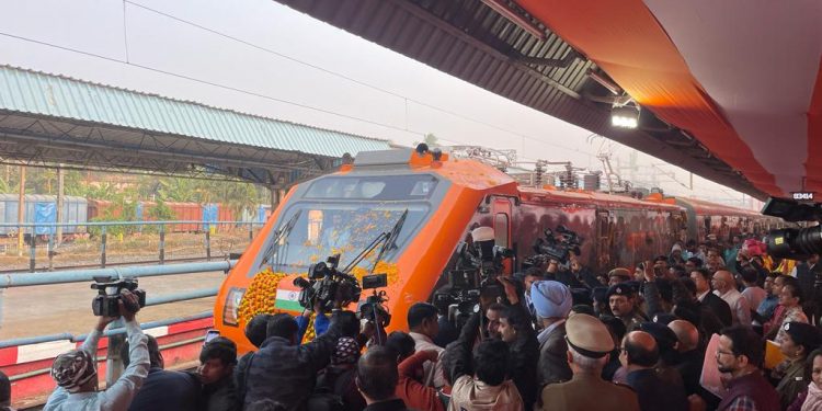 Malda Town-Bengaluru Amrit Bharat Express in Odisha