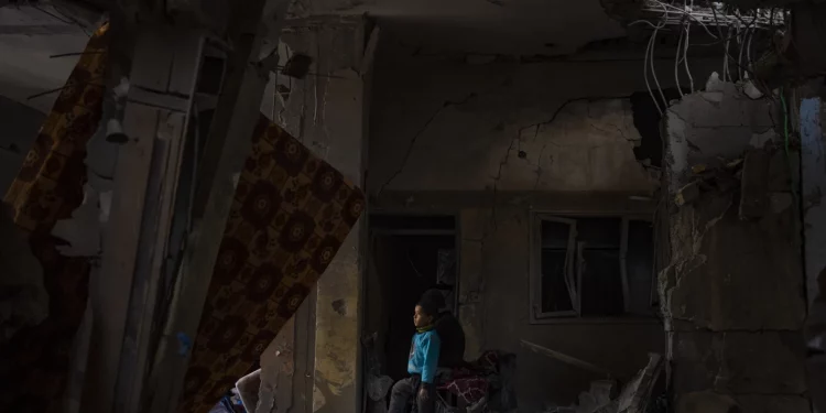 Israeli bombs target Gaza's crowded Rafah as the US warns Israel against sending troops there