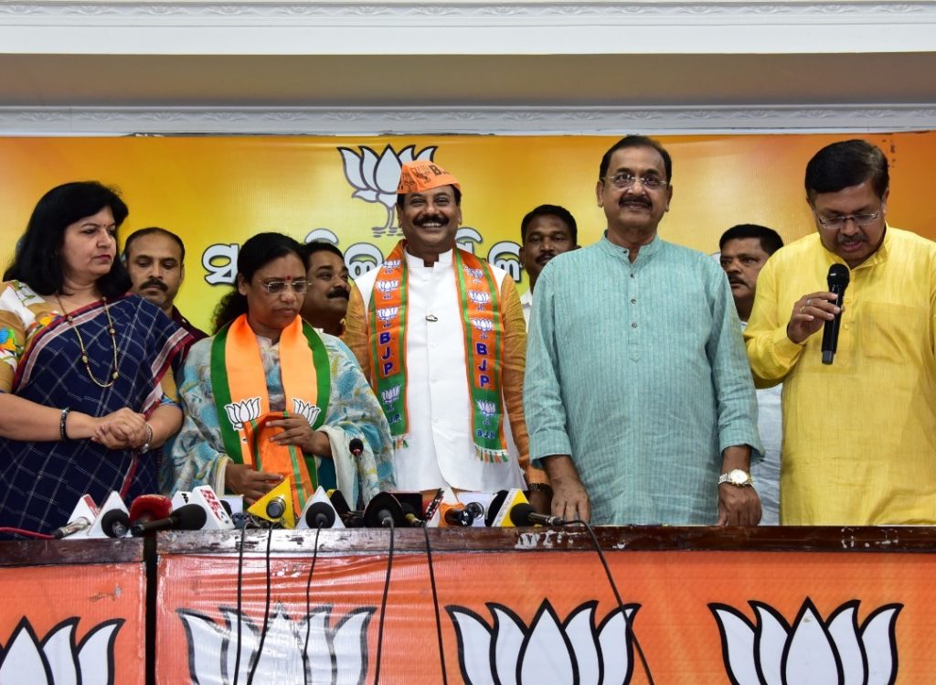 Expelled BJD MLA Prasanta Jagadev joins BJP