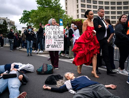 Chants of ‘shame on you' greet guests arriving for the annual White House correspondents' dinner