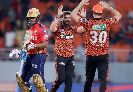 Sunrisers Hyderabad beat Punjab Kings by two runs