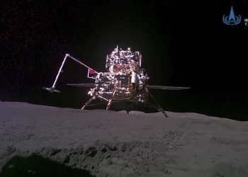 A Chinese lunar probe returns to Earth with the world's first samples from the far side of the moon