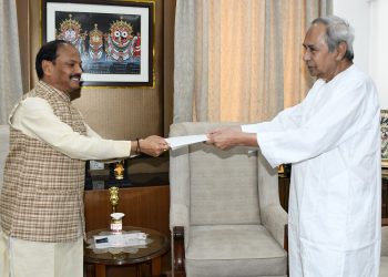 Naveen Patnaik quits as CM, submits resignation to Odisha Governor