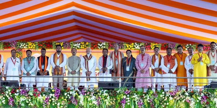 PM Modi, others attend swearing-in of new BJP-led govt in Odisha