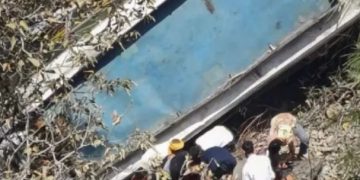 Terrorists open fire at bus carrying pilgrims; 9 dead, 33 injured