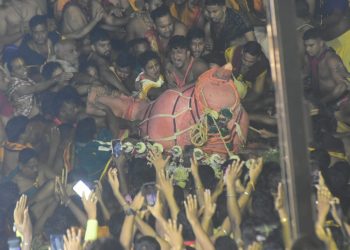 Idol of Lord Balabhadra falls on servitors during Rath Yatra ritual in Puri, nine injured