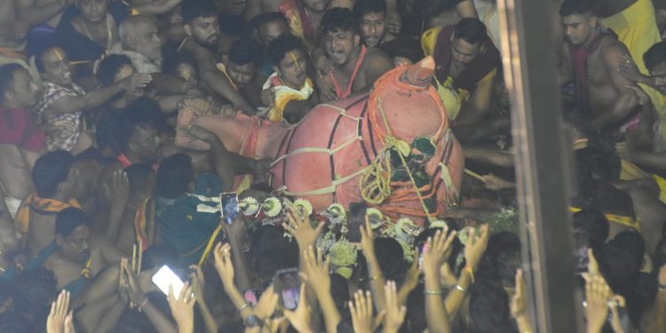 Idol of Lord Balabhadra falls on servitors during Rath Yatra ritual in Puri, nine injured