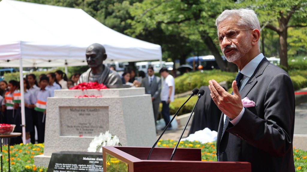 EAM Jaishankar unveils Mahatma Gandhi's bust in Tokyo