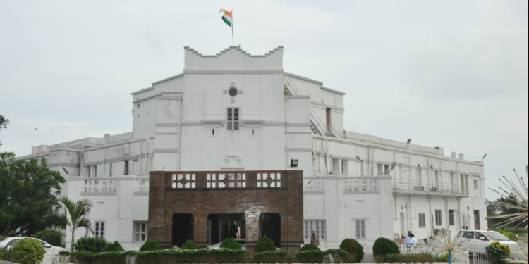 Odisha: Puri Raj Bhavan staff's wife alleges Governor's son beat up her husband