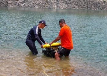 ROBOT USE FOR FINDING YOUITH IN TAPANG LAKE (9)