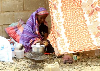 Sudanese civilians, already displaced by conflict, were evacuated to a makeshift campsite following deadly floods in Kassala (PC: AFP)