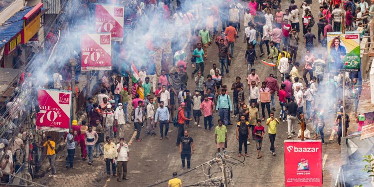 Protesters, policemen clash during 'Nabanna Abhijan', BJP calls for strike Wednesday