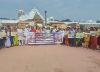 Puri Shankaracharya, others oppose to beach shack plan