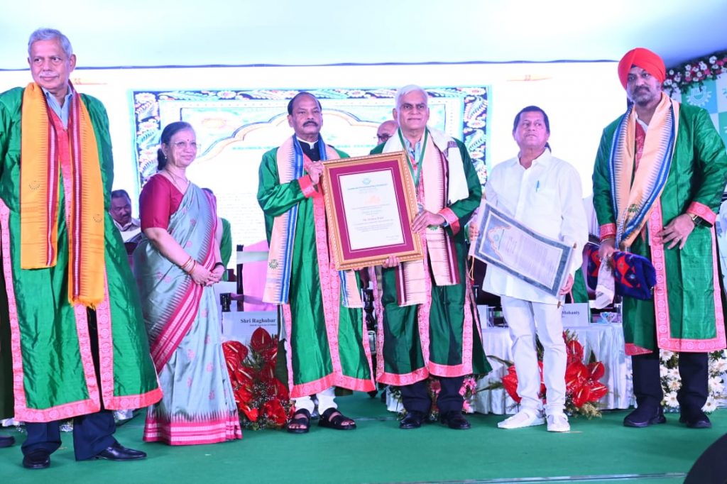 KIIT, convocation, Achyuta Samanta, Raghubar Das,