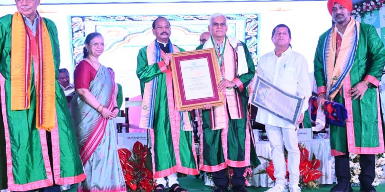 KIIT, convocation, Achyuta Samanta, Raghubar Das,