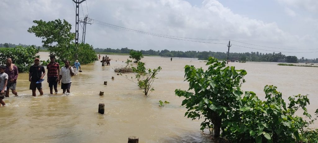 flood in subarnarekha river