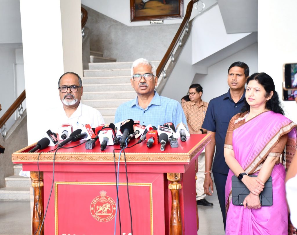 Odisha Cabinet briefing Chief Secy Manoj Ahuja IAS Usha Padhee