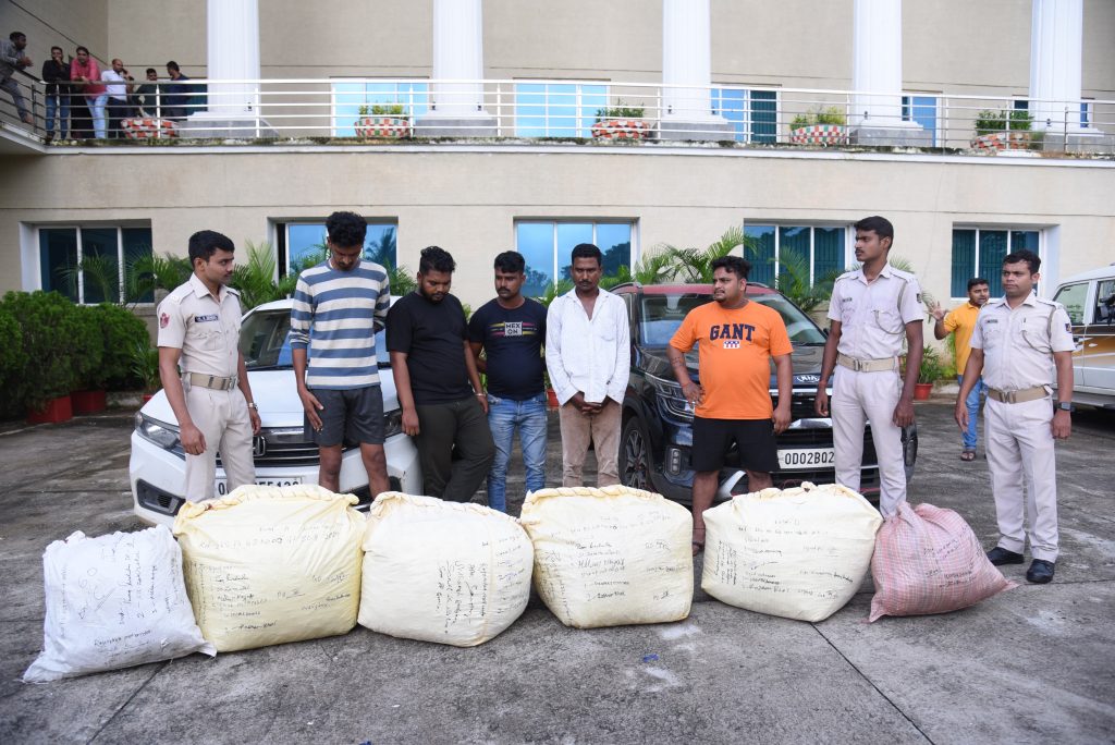 City cops seize 1.3 quintal ganja, five held