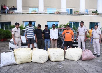 City cops seize 1.3 quintal ganja, five held