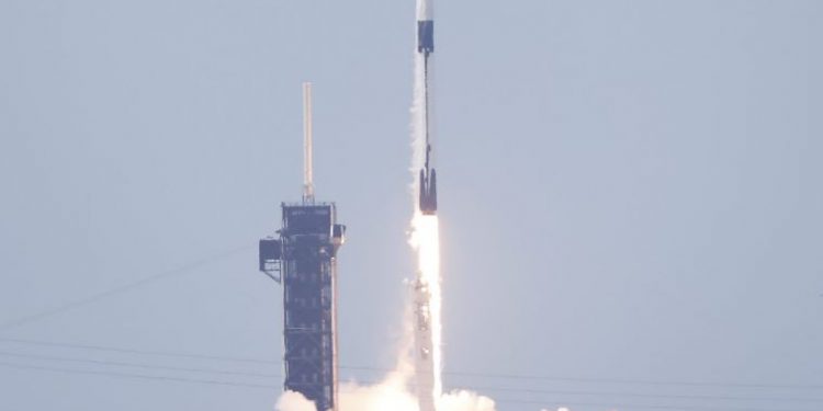 SpaceX launches rescue mission