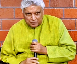 When Javed Akhtar roasted standup comedians' use of profanities in gigs