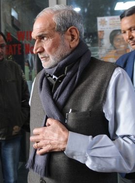 Delhi HC admits CBI's appeal against acquittal of Sajjan Kumar in 1984 riots case