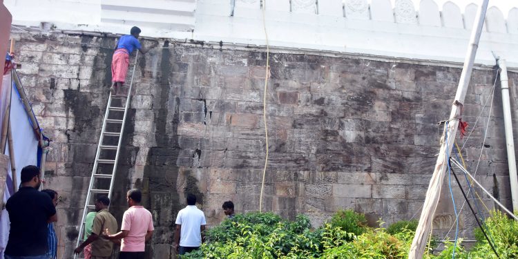 Cracks appear in boundary wall of Puri Jagannath temple, Odisha govt seeks ASI help for repairs