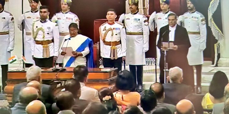 Justice Sanjiv Khanna takes oath as 51st CJI