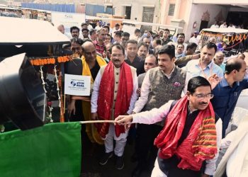 Union Minister Joshi hands over 10 battery-operated vehicles to Puri temple