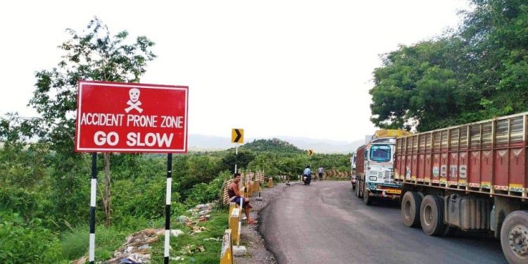 Dwarasuni ghat road