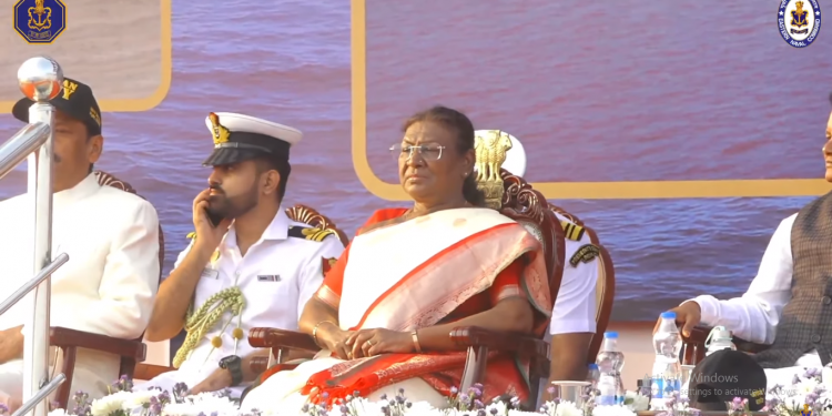 Navy Day: President Murmu