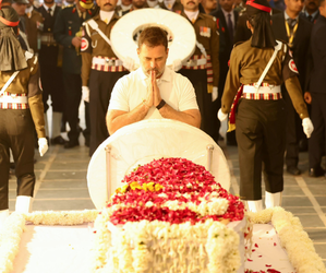 Govt 'insulted' Manmohan Singh by performing his last rites at Nigambodh Ghat: Rahul Gandhi