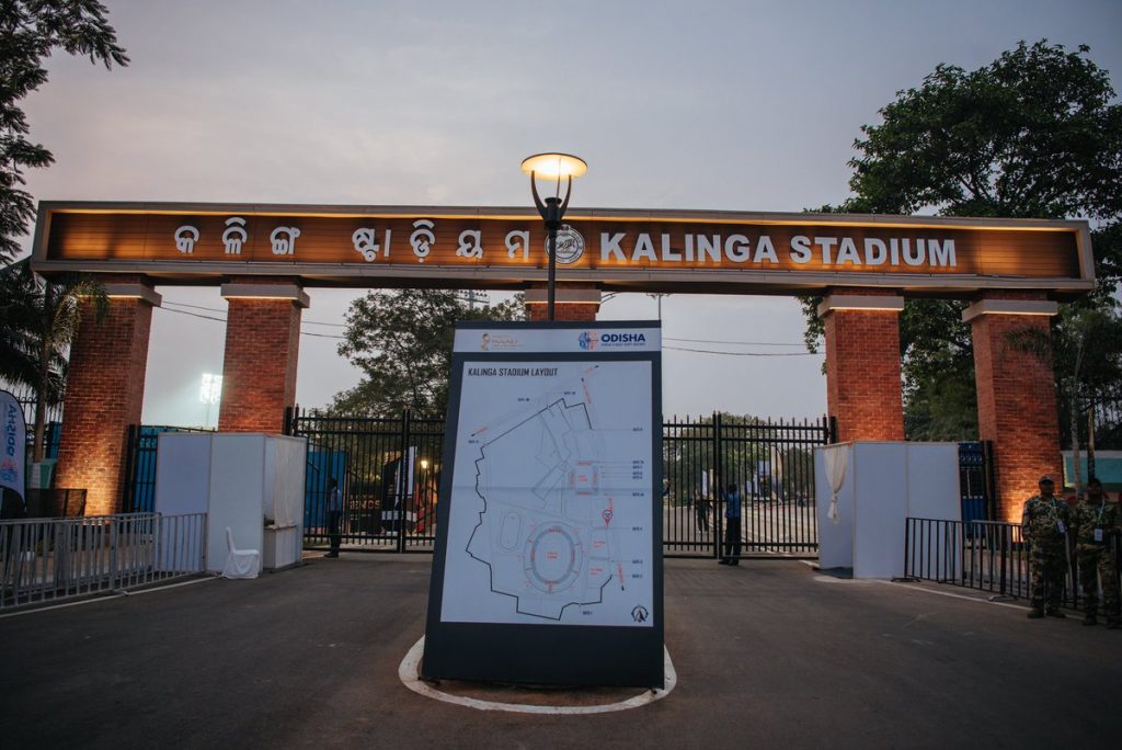 State govt under fire over Kalinga Stadium parking