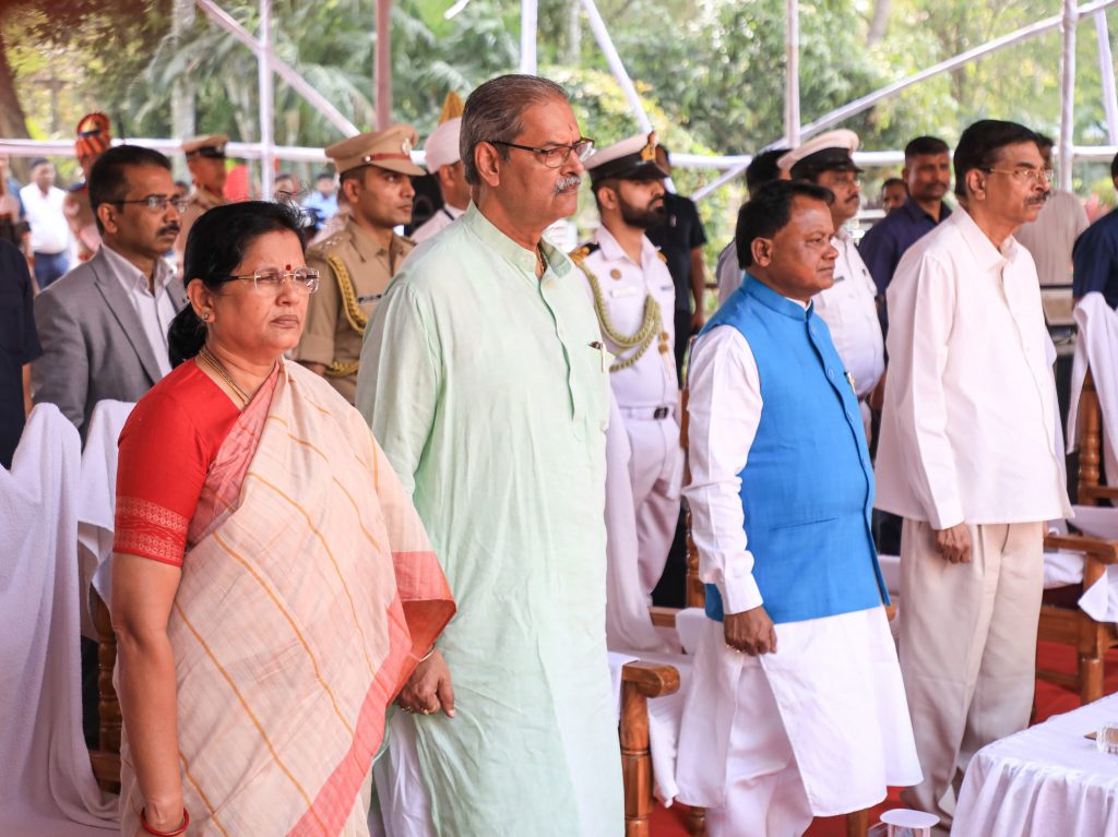 Odisha Guv, CM, LoP, pay tribute to Mahatma Gandhi