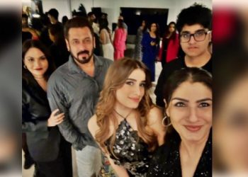 Raveena Tandon, Salman Khan, New Year