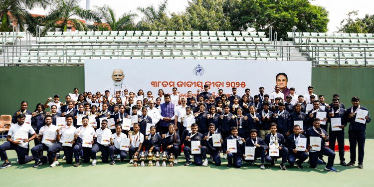 Odisha honours National Games medal winners from state with cash awards