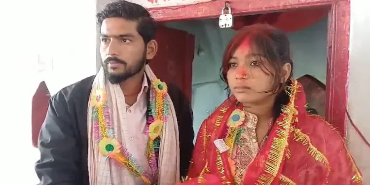 Watch viral wedding video: Married woman ties knot with loan recovery agent, leaves hubby for this reason!