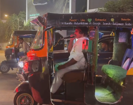 Watch viral video: Auto rickshaw driver’s ‘wholesome’ karaoke at traffic light wins the internet